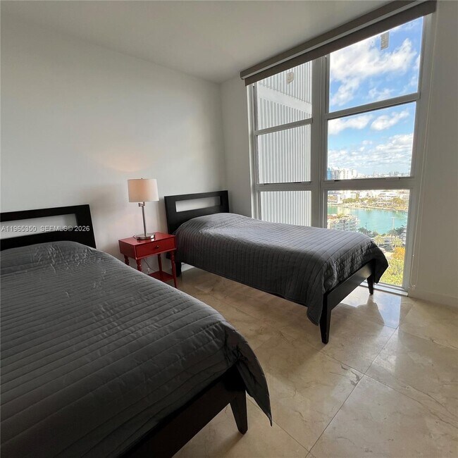 Building Photo - 9 Island Ave