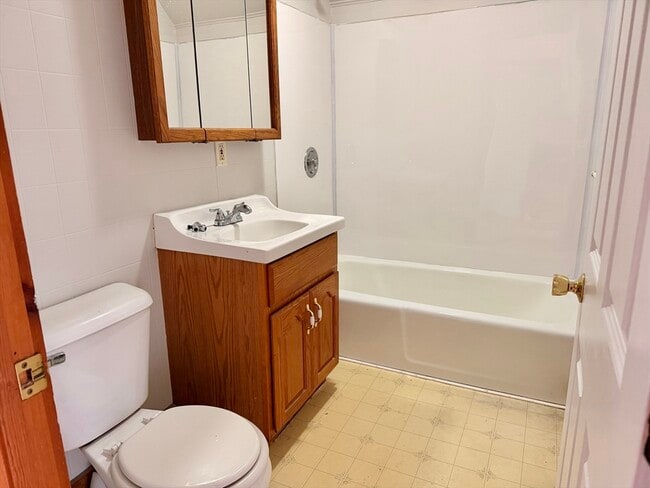 Building Photo - 30 Rockland St