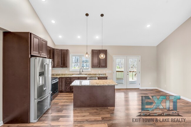 Building Photo - 3BR Home in Colleen’s Cove with Boat Slip