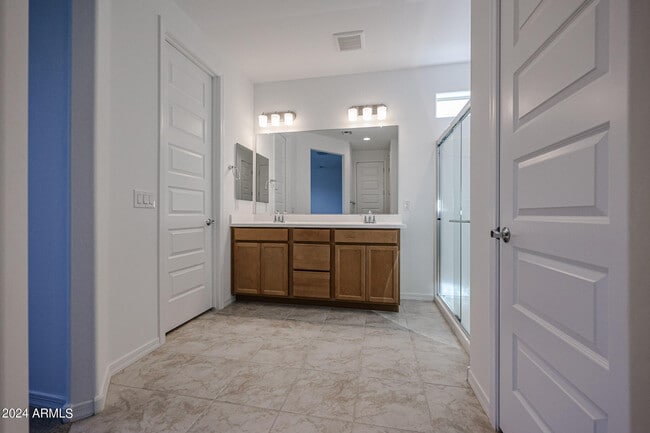 Building Photo - 8907 W Colter St