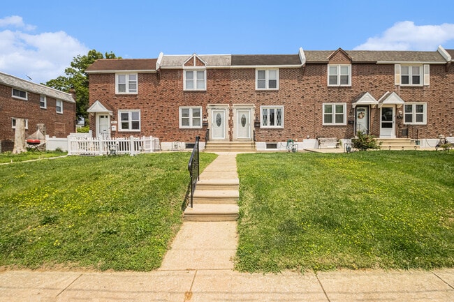 Building Photo - 1075 Stratford Rd