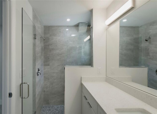 Building Photo - 310 Hibiscus St