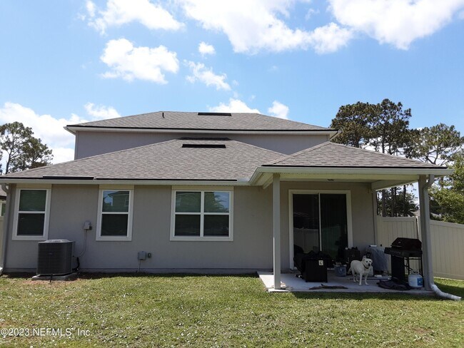 Building Photo - 742 Northside Dr S