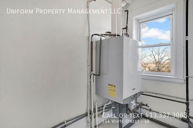 Building Photo - 144 White St