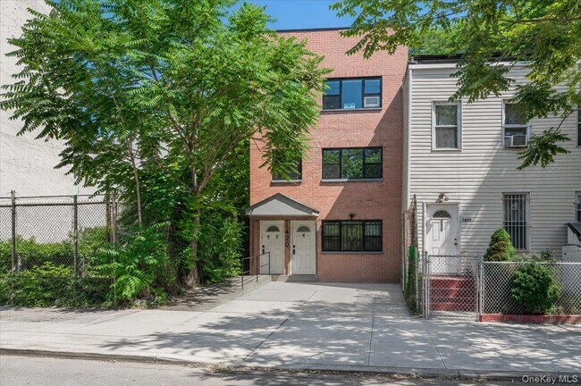 Building Photo - 1425 Prospect Pl