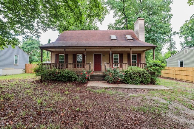 Building Photo - -- Available Now!  Spacious 3 Bed 2 Bath C...