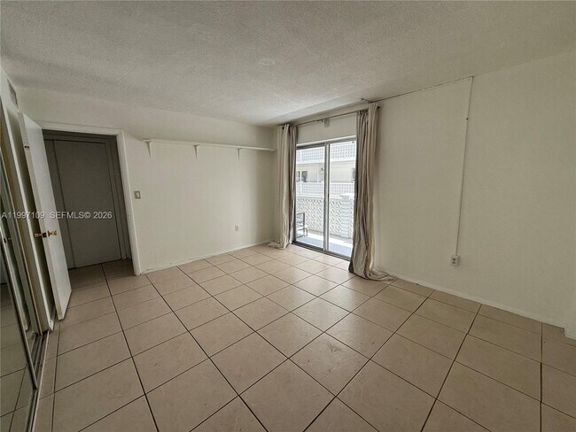 Building Photo - 1620 West Ave