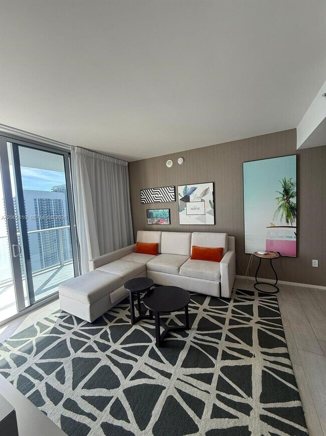 Building Photo - 4010 S Ocean Dr