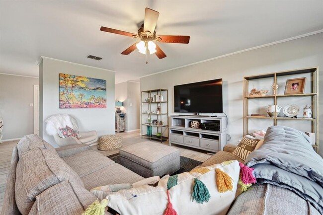 Building Photo - 9209 Rock Way Dr
