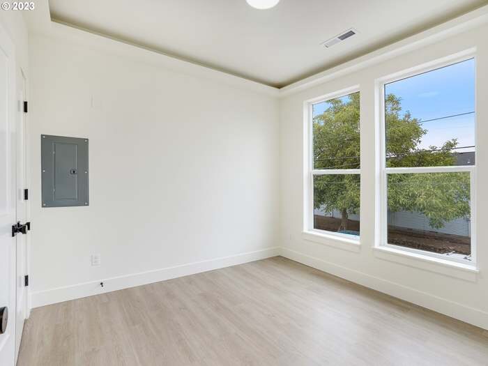 Building Photo - 5605 N Lombard St