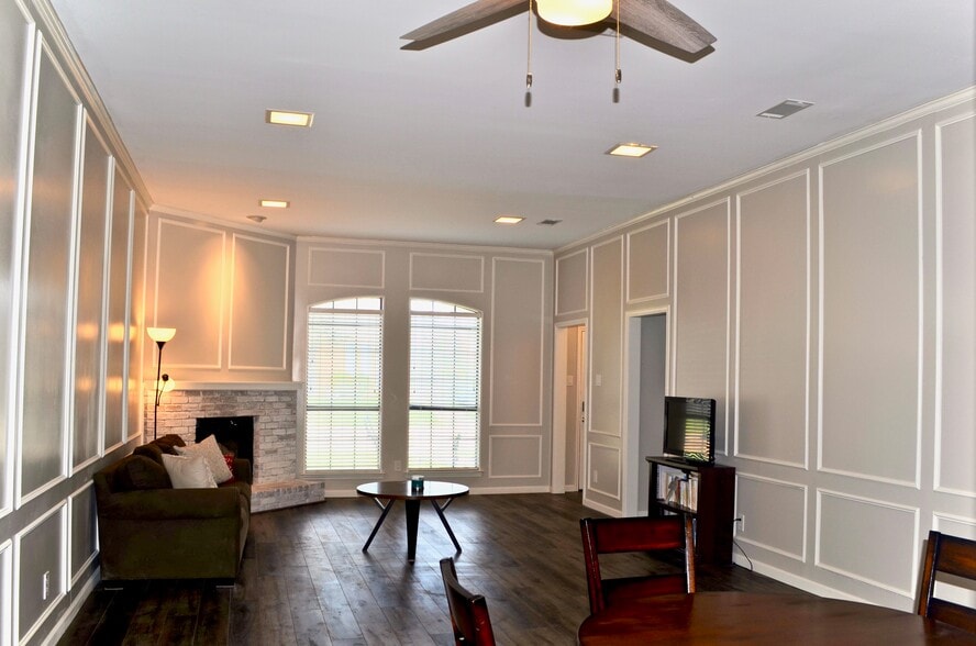 Building Photo - 13333 Fall Manor Dr