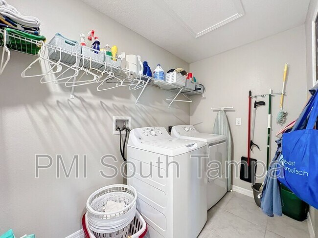 Building Photo - 11116 Sage Canyon Dr.