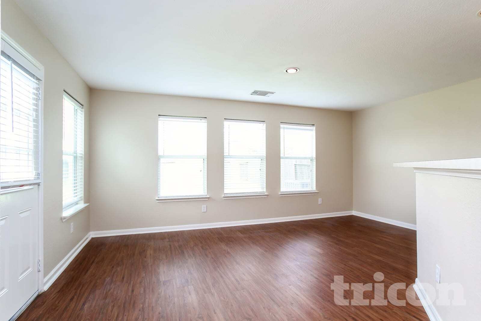Building Photo - 3643 Fuller Bluff Dr