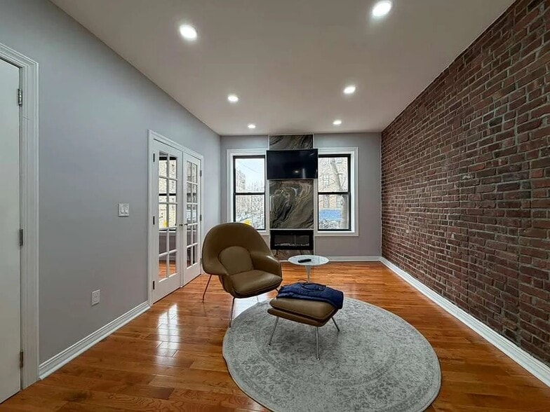 Building Photo - 671 Flatbush Ave