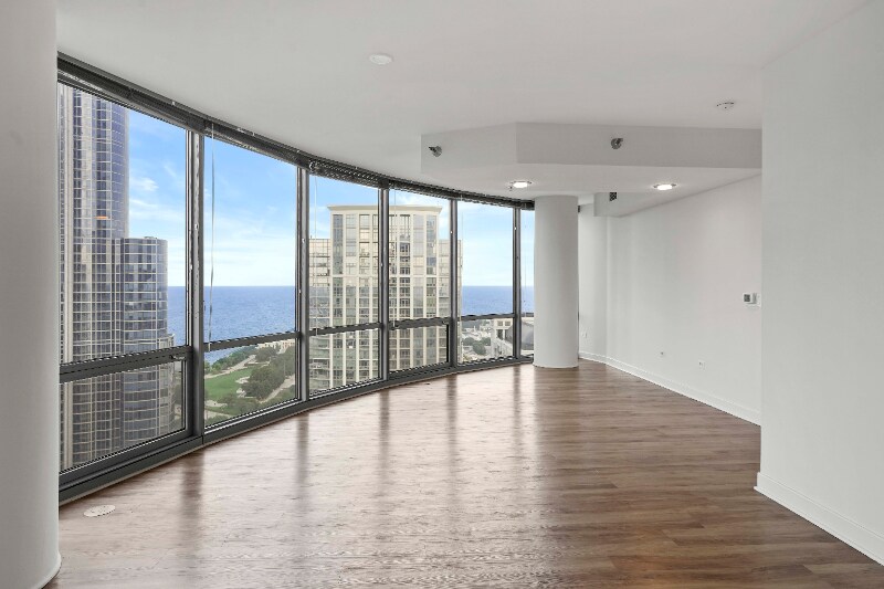 Building Photo - 1231 S Michigan Ave