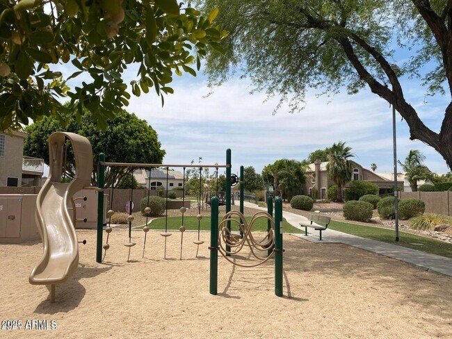 Building Photo - 6230 W Irma Ln