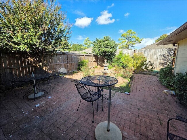 Building Photo - 12830 Careywood Dr