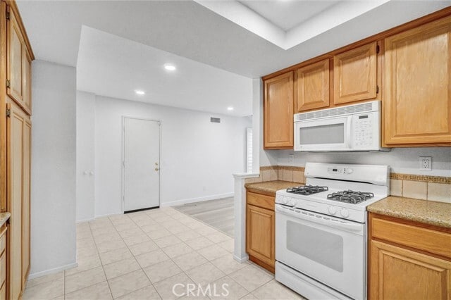 Building Photo - 13635 Almond St