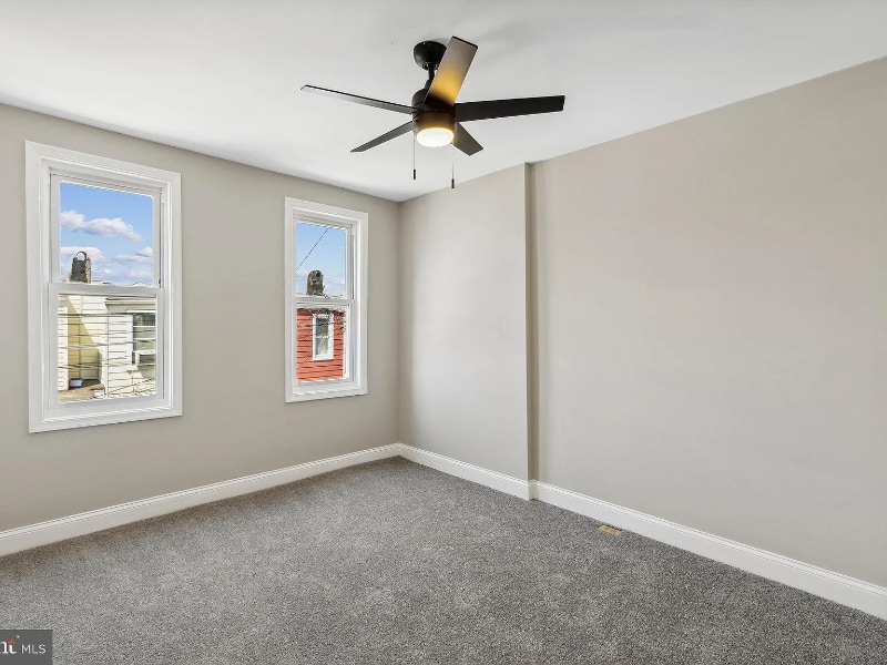 Building Photo - 724 N Curley St