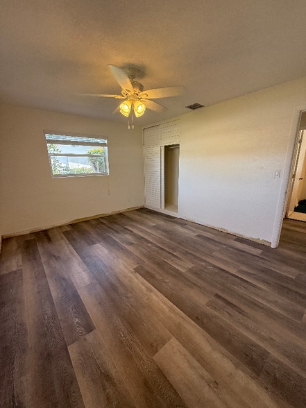 Building Photo - 1642 NE South St