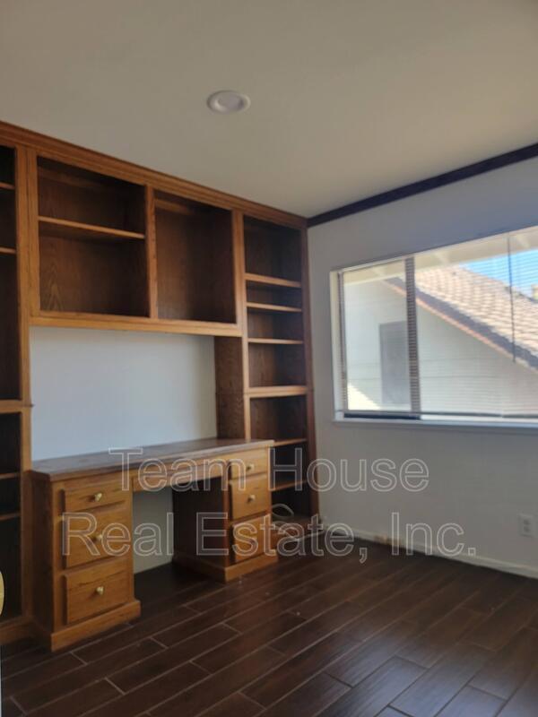 Building Photo - 23423 Vía Boscana