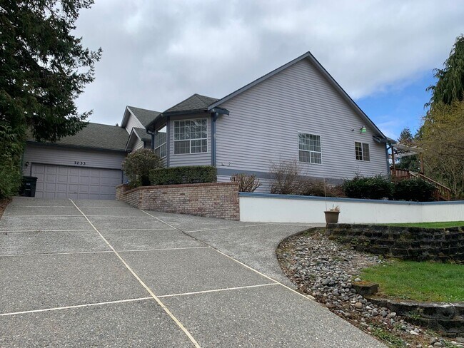 Building Photo - Well maintained 3 bed 2 bath rambler home in quiet Zenith neighborhood in Des Moines