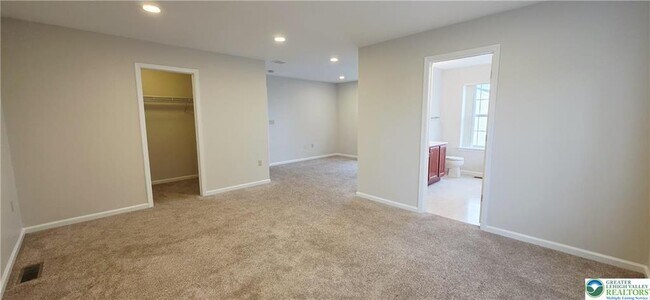 Building Photo - 3791 Knight Dr