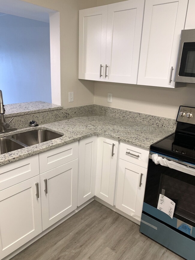 Building Photo - 12352 Fox Hound Ct