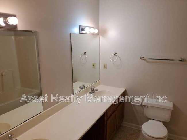 Building Photo - 1058 Martha Glass Dr