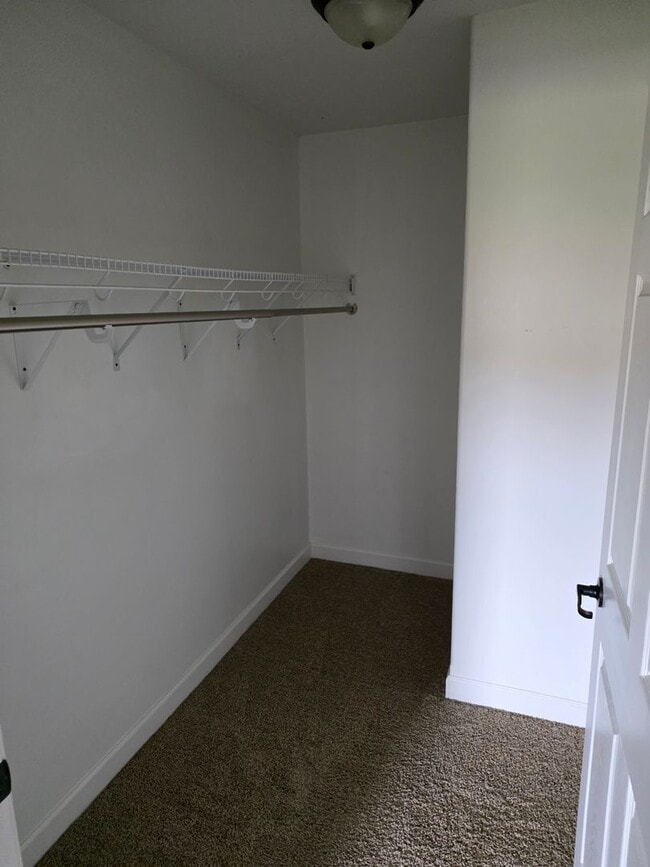 Building Photo - 2 Bed 2 Bath Chatham $1750.00