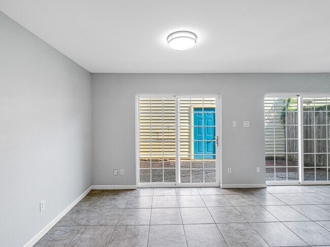 Building Photo - 2568 Bering Dr