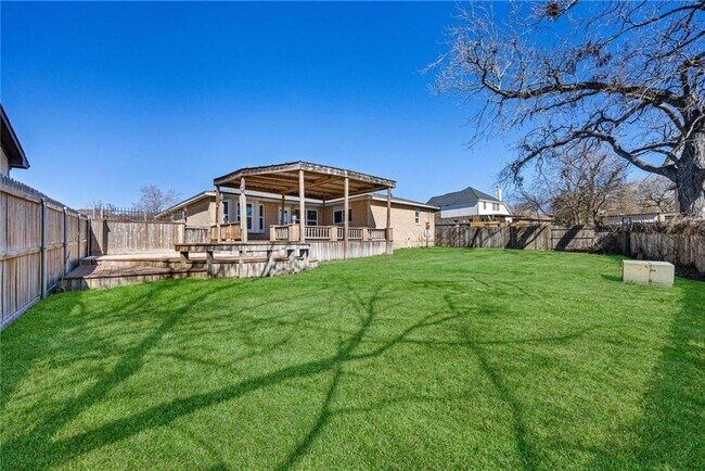 Building Photo - Welcome to this fully remodeled 4/2/2 brick home near Lake Conroe! With new AC/heat, roof, water ...