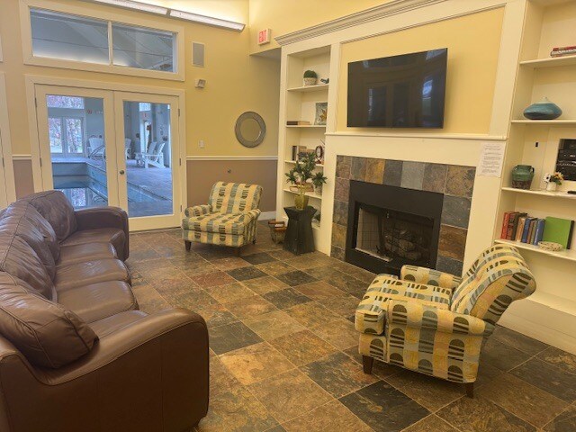 Building Photo - 4 Harvest Dr