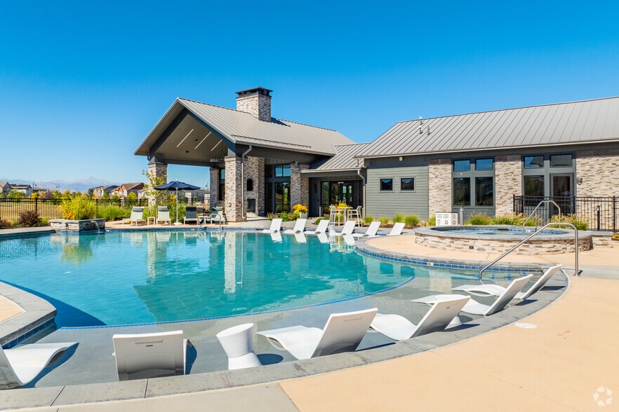 Resort-style Pool & Hot Tub - Alora Colliers Hill