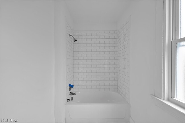 Building Photo - 13609 Edgewood Ave