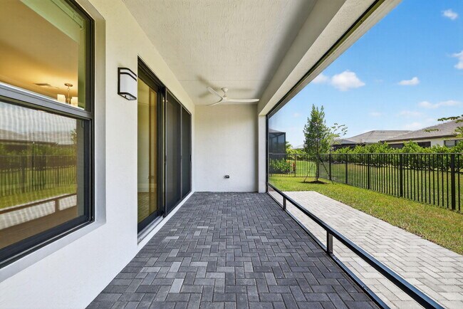 Building Photo - 12522 SW Emerald Estuary Ter