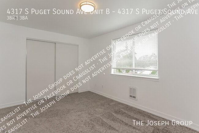 Building Photo - 4317 S Puget Sound Ave