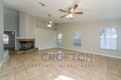 Building Photo - Move-In Ready 3BR/2BA with Brand-New Kitchen, Fireplace & Fenced Yard!