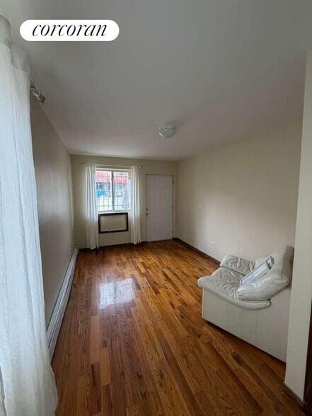 Building Photo - 91 E 57th St