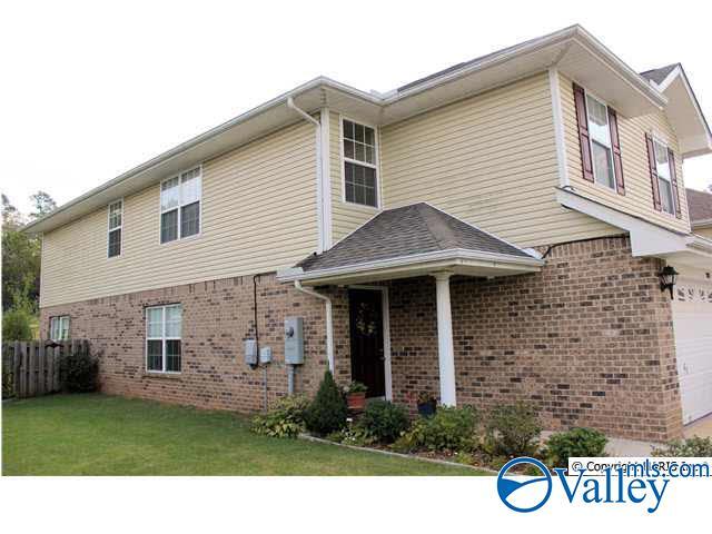 Building Photo - 203 Shadow Ct SW
