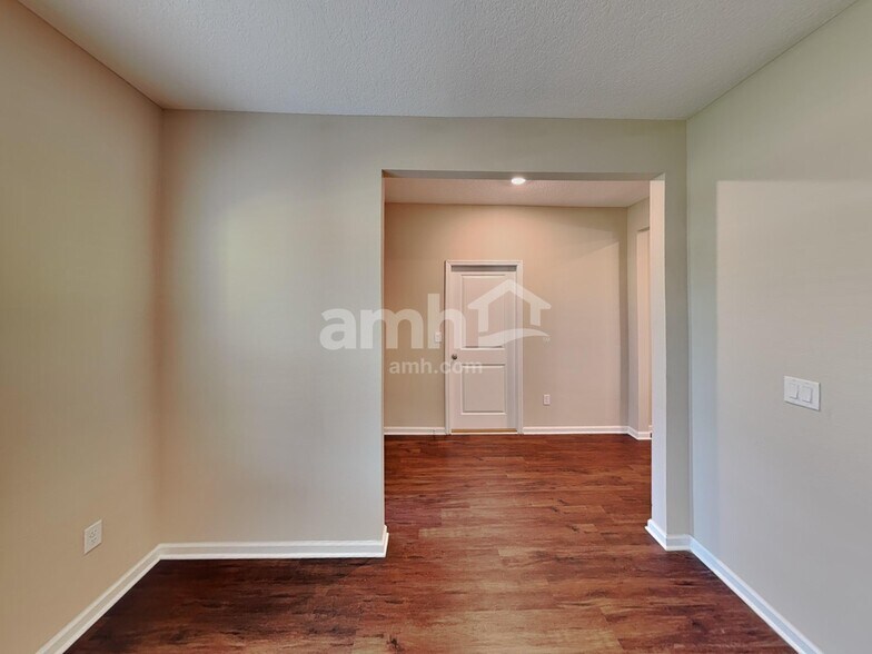 Building Photo - 4131 Woodley Creek Rd