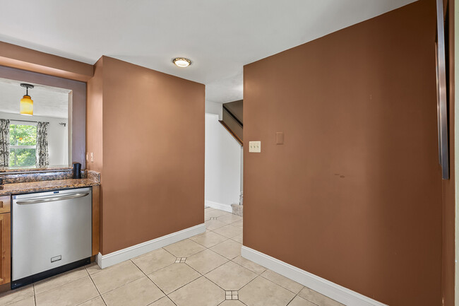 Building Photo - 9515 Quarry Bridge Ct
