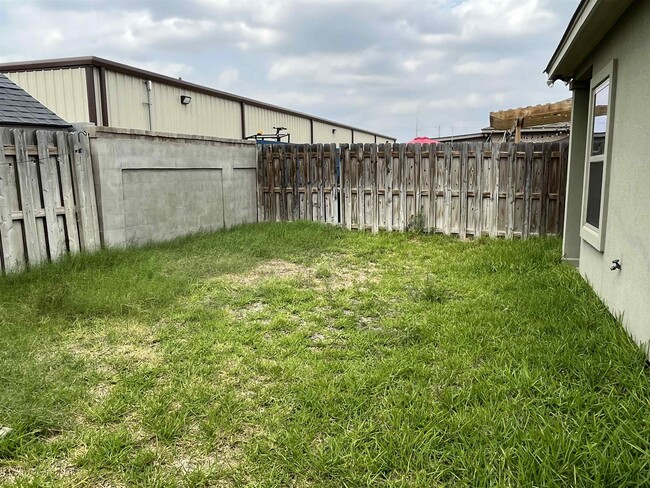 Building Photo - 205 Aquero Blvd