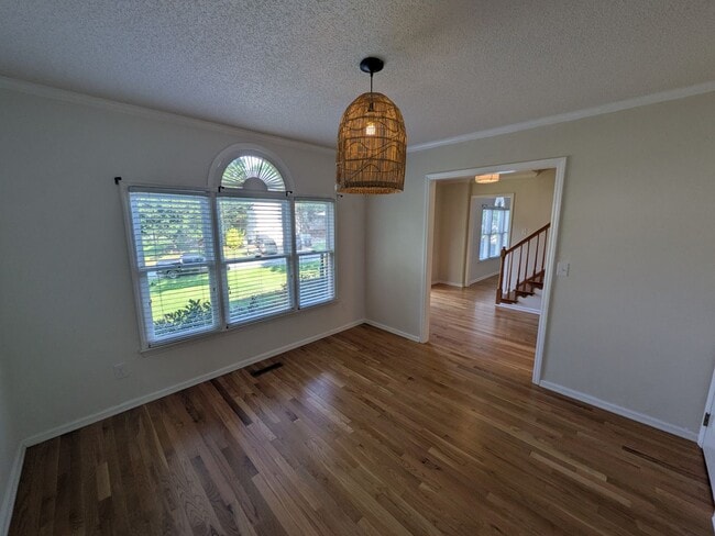 Building Photo - 2251 Nettlebrook Dr