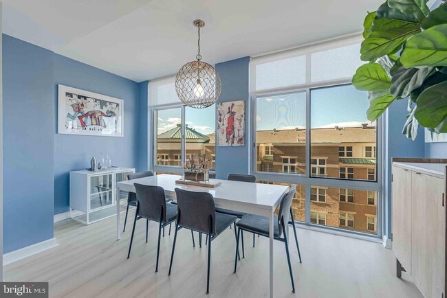 Building Photo - 11990 Market St