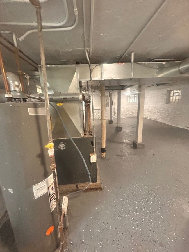 Building Photo - 6938 S Prairie Ave