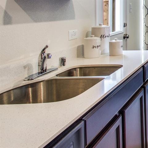 Building Photo - 2504 Coronado Wy