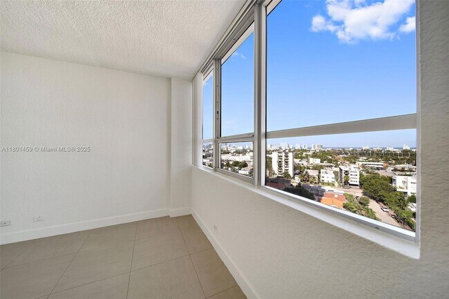 Building Photo - 1500 Bay Rd