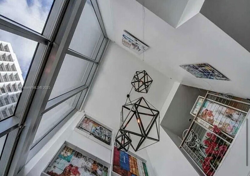 Building Photo - 200 Biscayne Boulevard Way