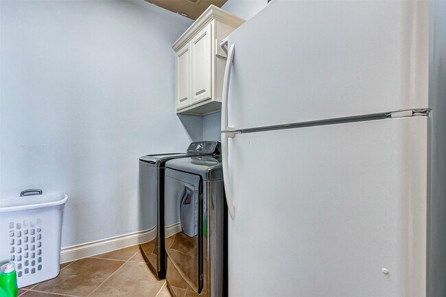 Building Photo - 16214 Canova Hill Ln